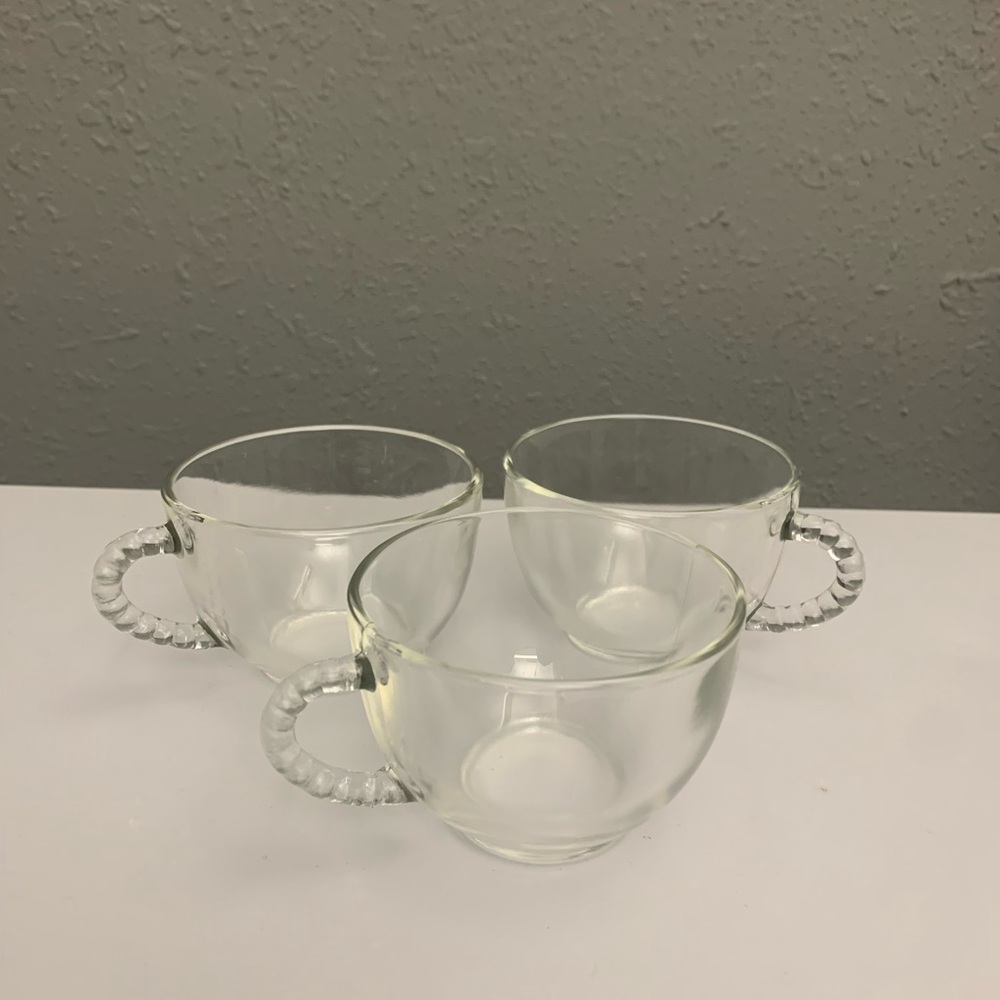12 Clear Coffee or Tea Cups.
